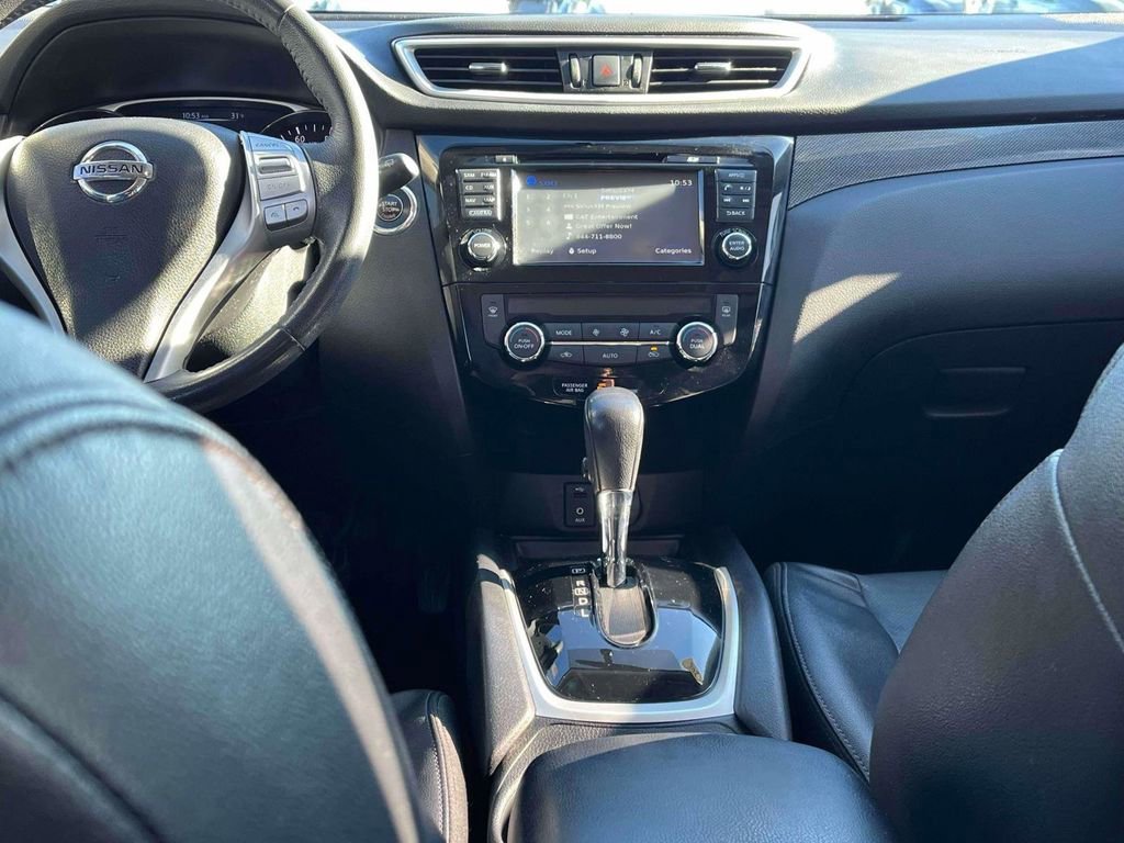 Used 2016 Nissan Rogue SL w/ SL Premium Package image 3