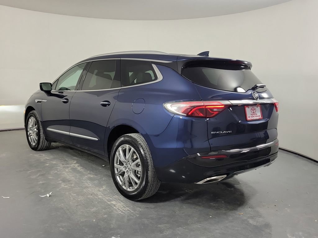 Used 2023 Buick Enclave Essence w/ Experience Buick Package FWD image 7