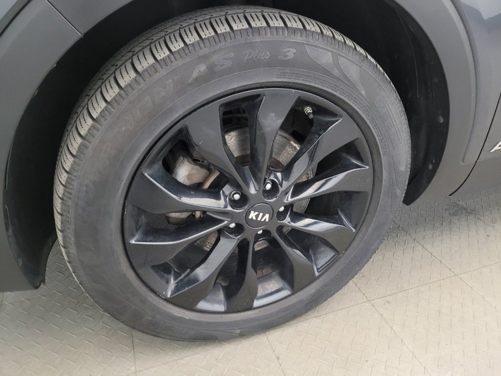 Used 2020 Kia Sorento EX image 31