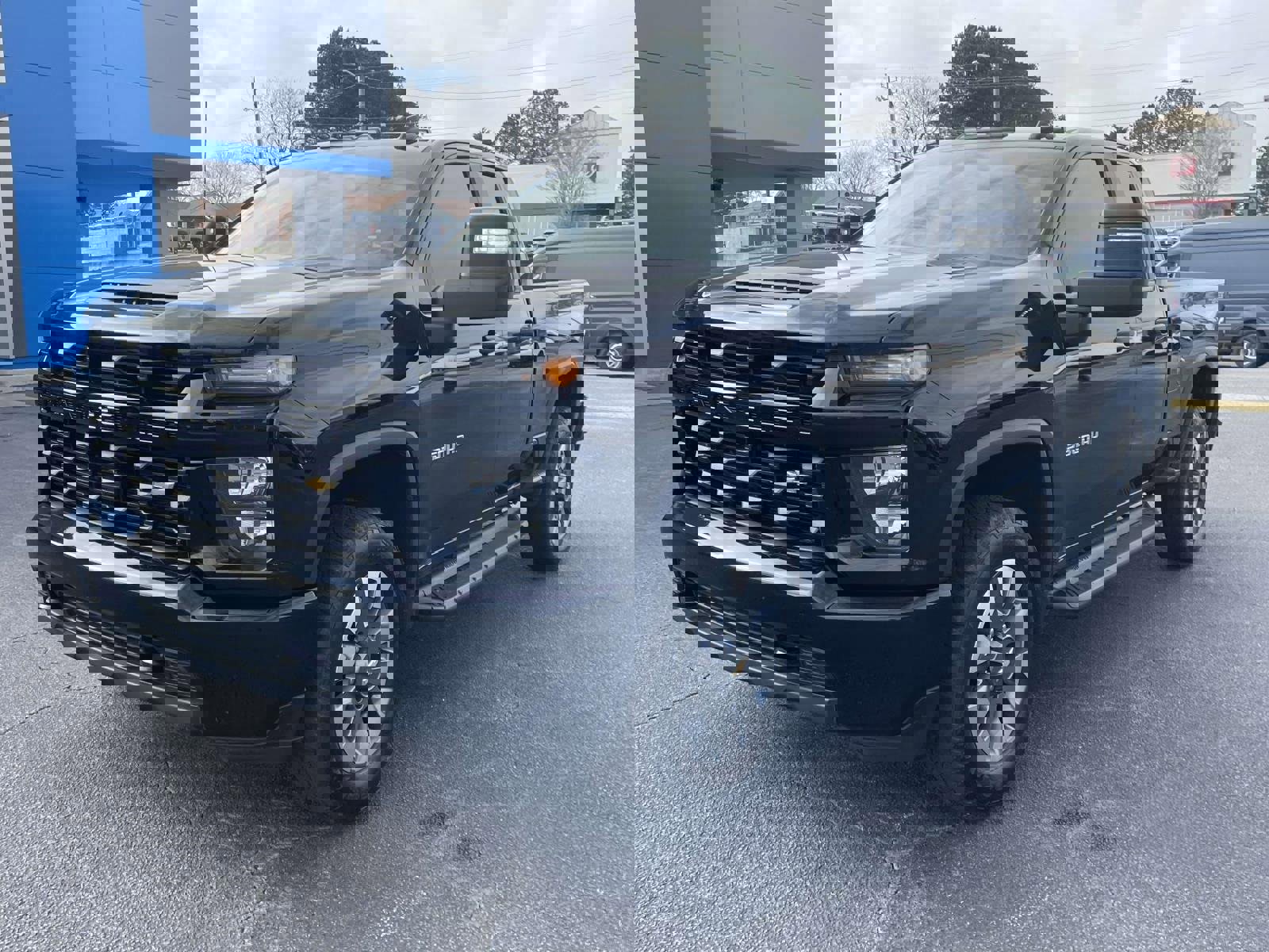 Used 2022 Chevrolet Silverado 2500 Custom w/ Custom Value Package image 7