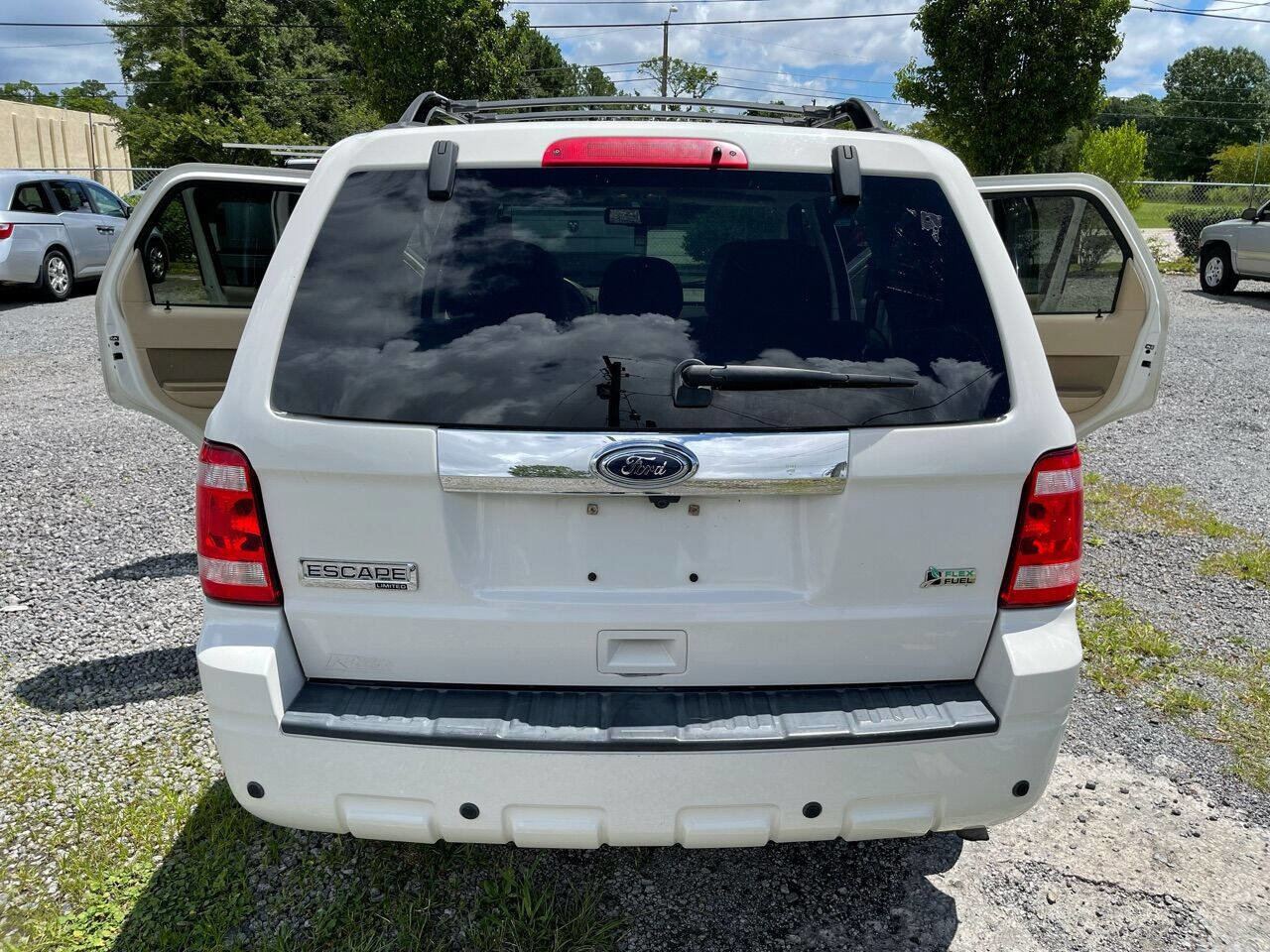 Used 2011 Ford Escape Limited w/ 302A Rapid Spec Order Code image 15