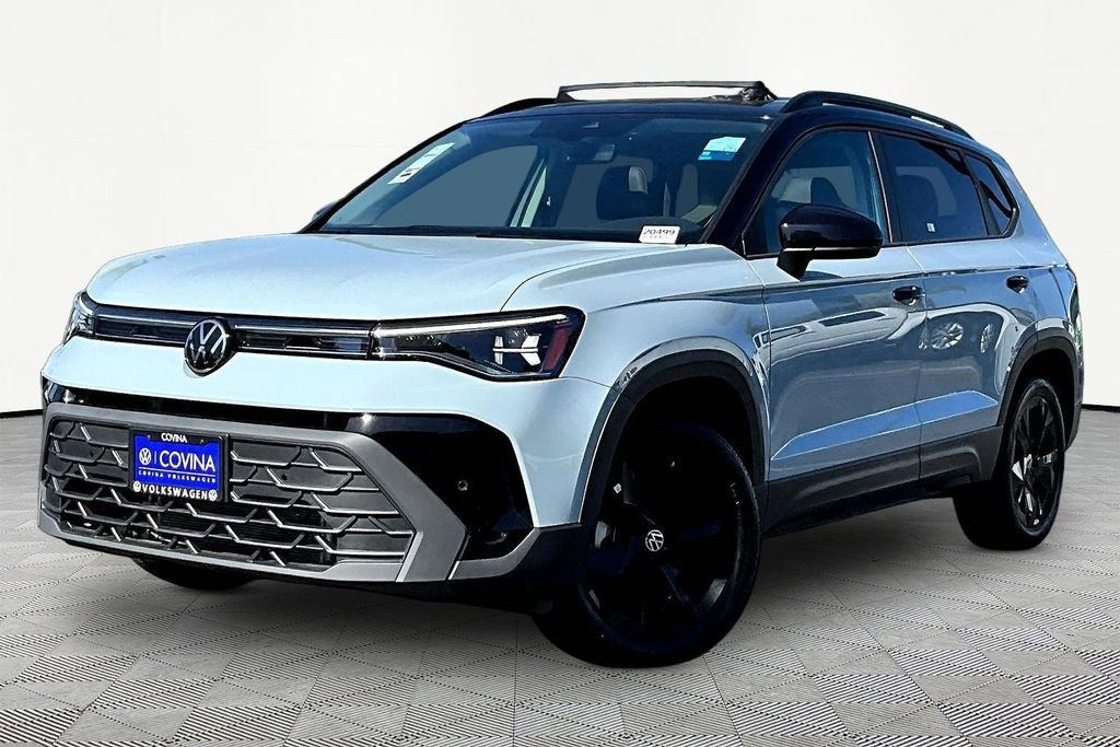 New 2026 Volkswagen Taos SE FWD image 3