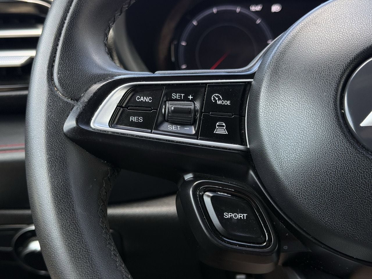 Used 2023 Dodge Hornet GT w/ GT Blacktop Package image 13