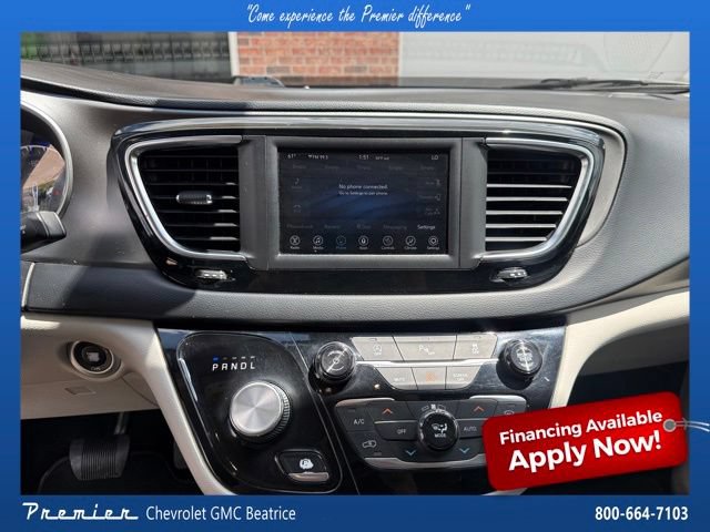 Used 2020 Chrysler Pacifica Touring-L FWD image 25
