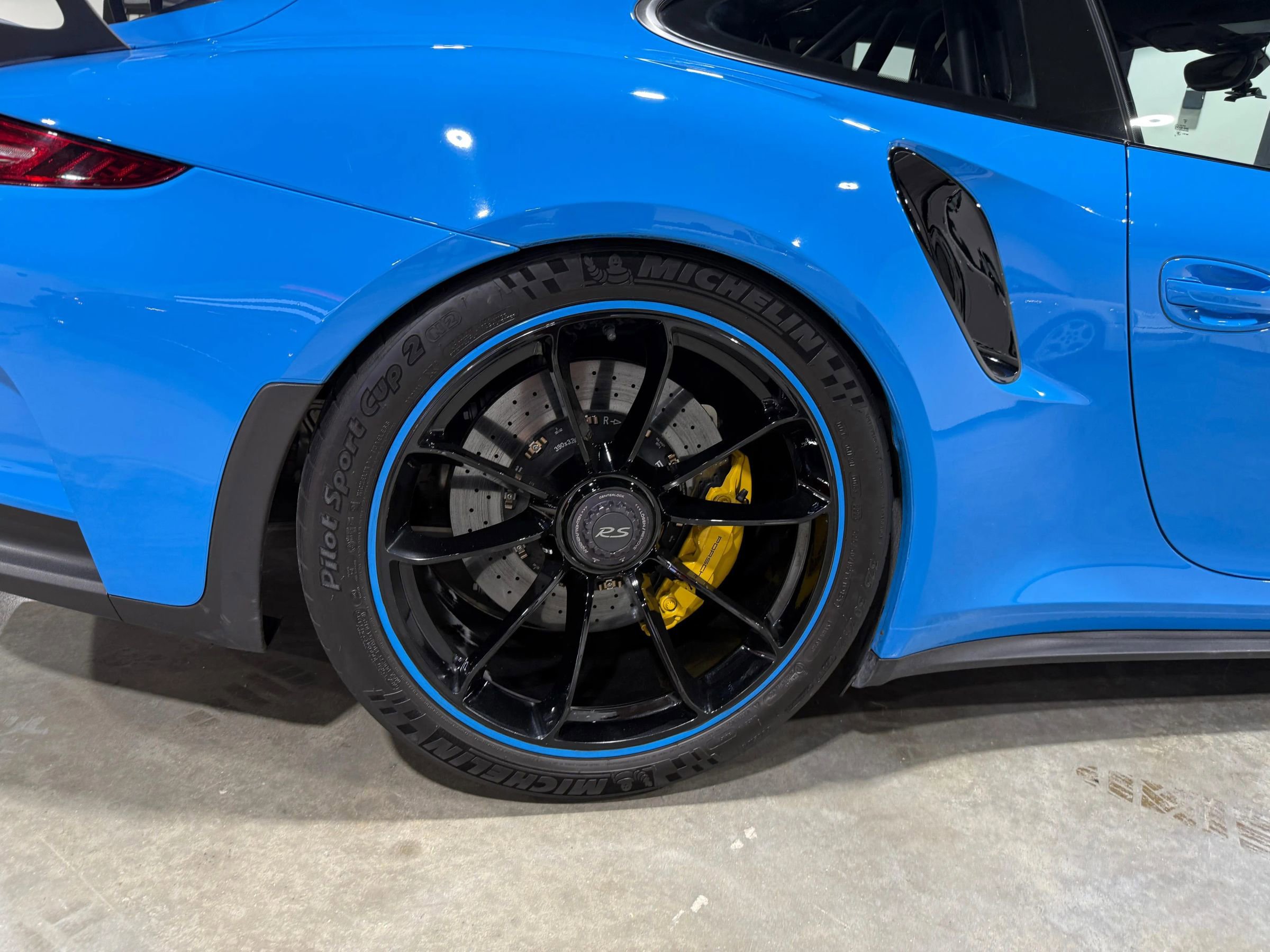 Used 2016 Porsche 911 GT3 RS RWD image 24
