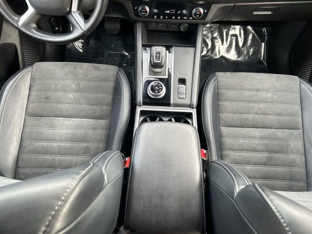 Used 2024 Mitsubishi Outlander SE image 14
