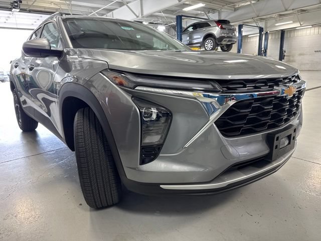 New 2026 Chevrolet Trax LT w/ Driver Confidence Package FWD image 23