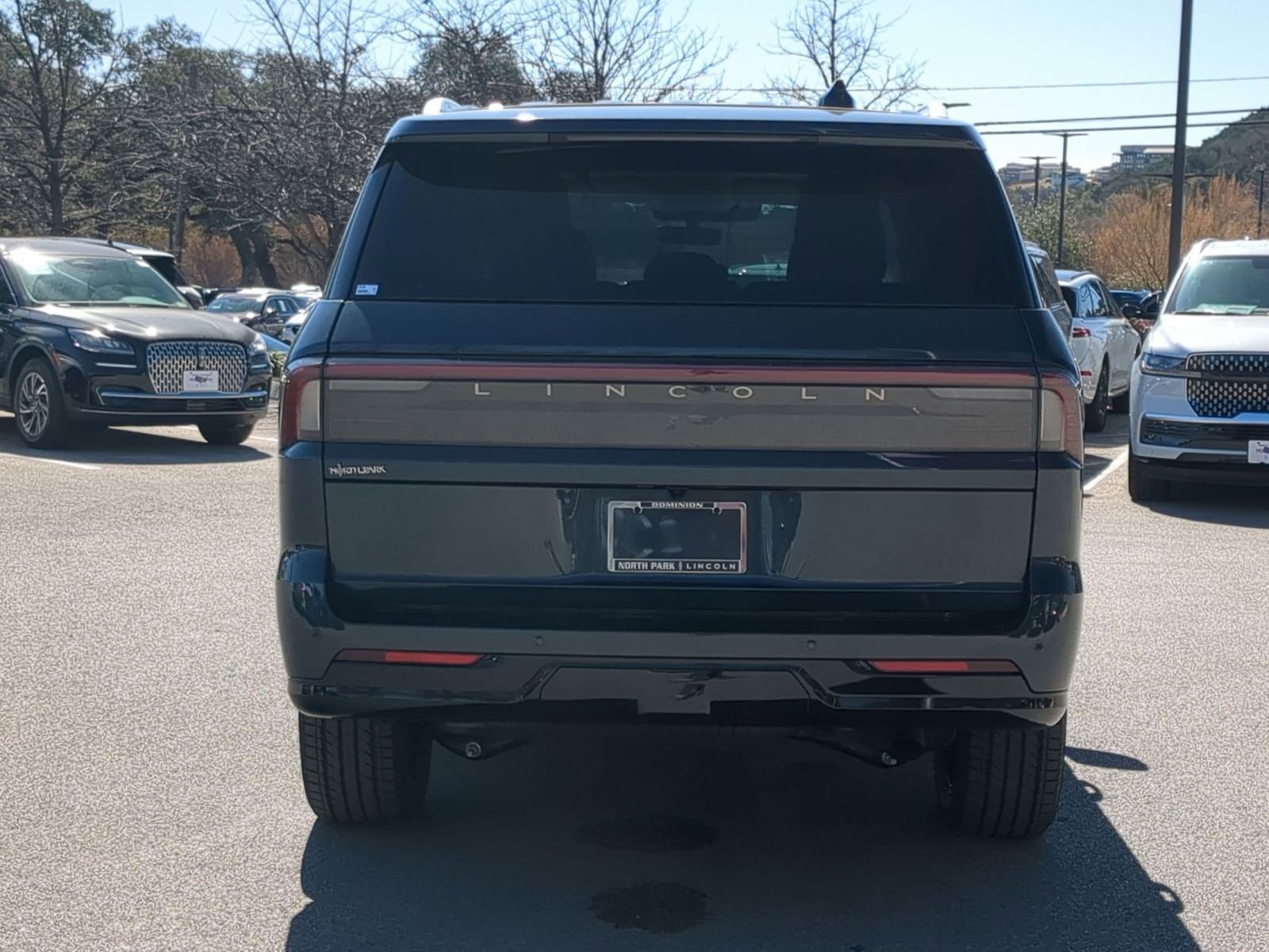New 2026 Lincoln Navigator Premiere image 4
