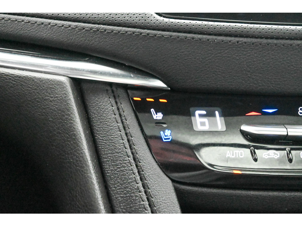 Used 2024 Cadillac XT5 Premium Luxury w/ Technology Package AWD/4WD image 46