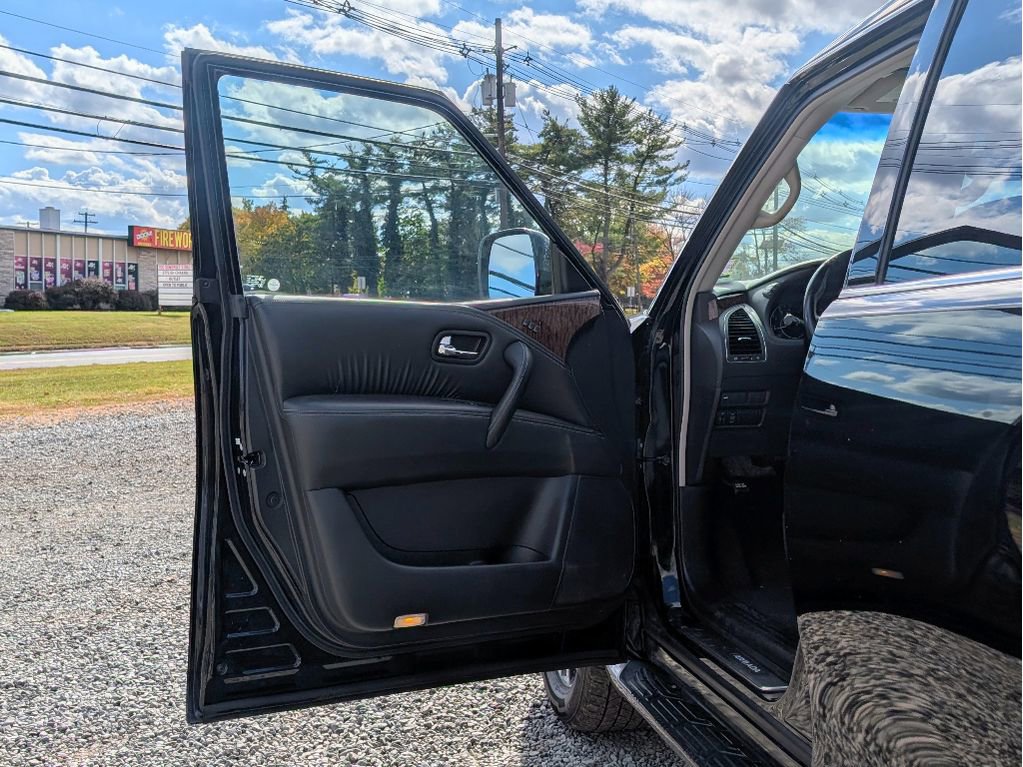 Used 2017 Nissan Armada SL w/ Interior Lighting Package image 17