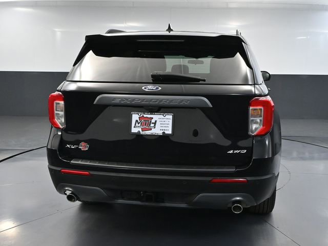 Used 2024 Ford Explorer XLT w/ XLT Sport Appearance Package image 7