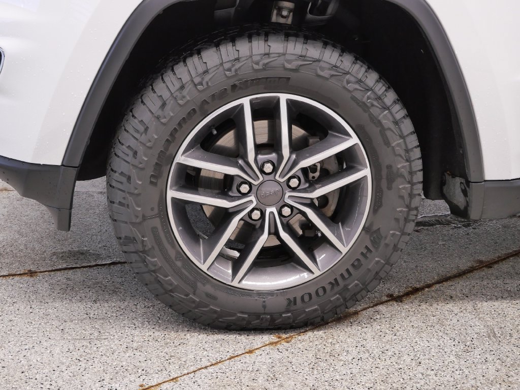 Certified 2019 Jeep Grand Cherokee Limited w/ Trailer Tow Group IV AWD/4WD image 12