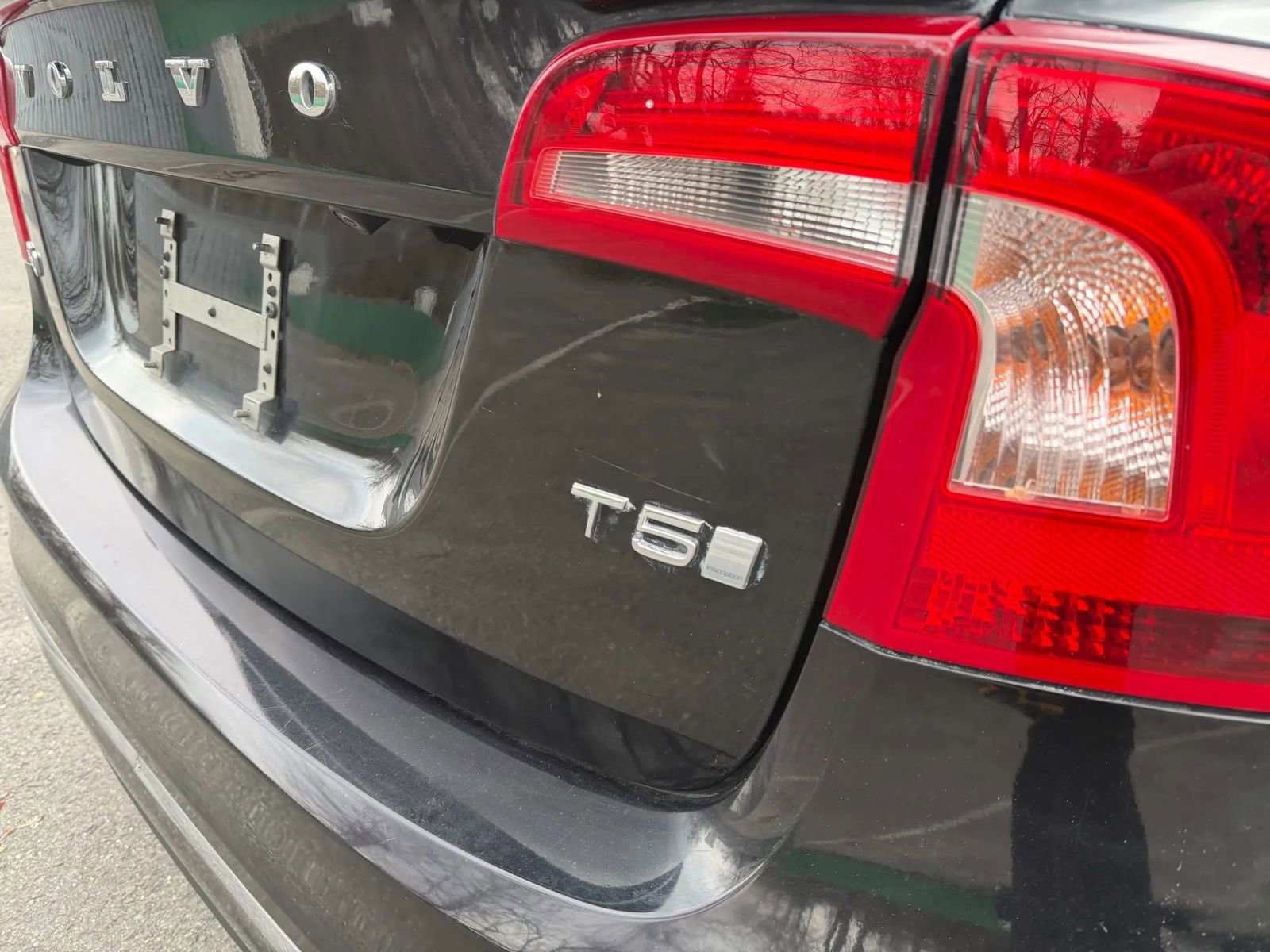 Used 2017 Volvo S60 T5 Inscription image 13