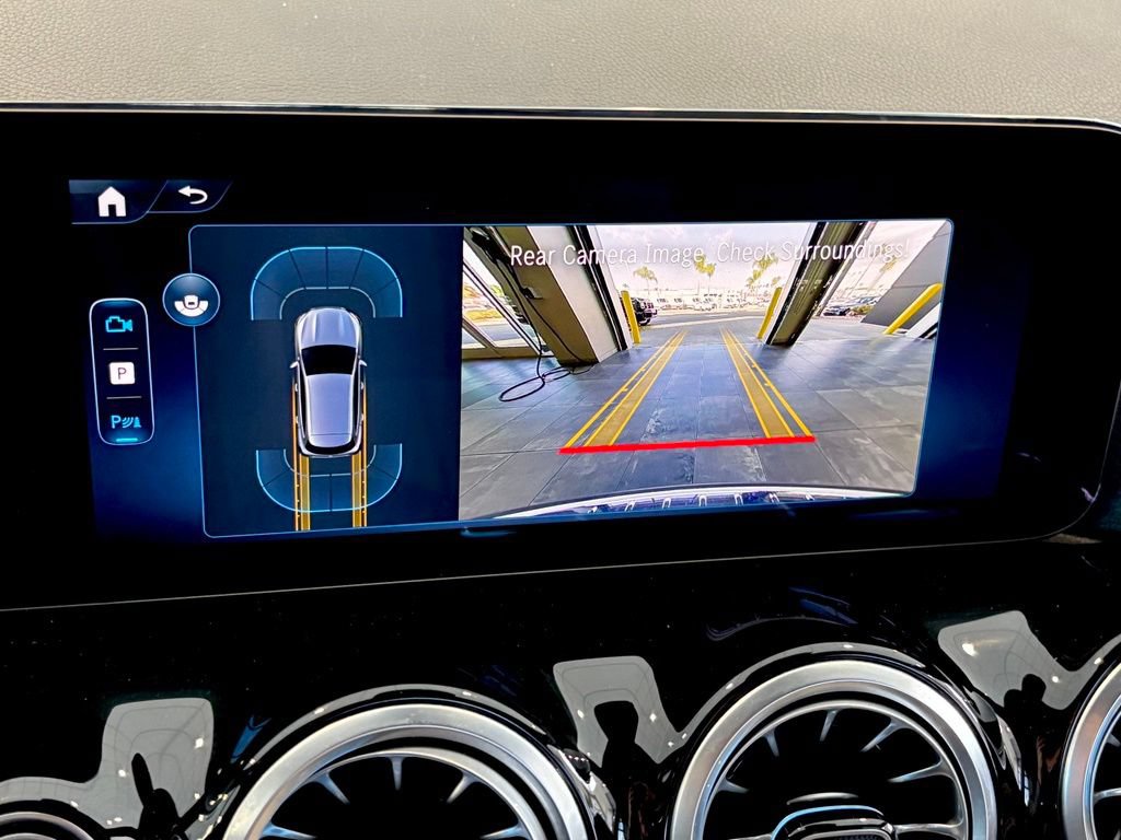 Used 2025 Mercedes-Benz GLA 250 4MATIC w/ Winter Package image 27