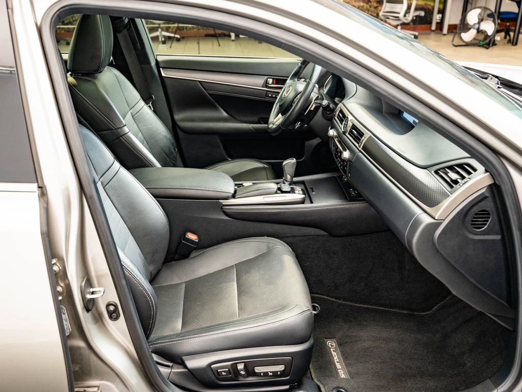 Used 2019 Lexus GS 350 F Sport RWD image 24