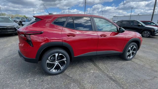 New 2026 Chevrolet Trax RS w/ Driver Confidence Package FWD image 2