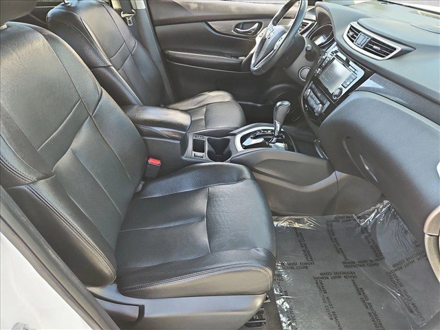 Used 2016 Nissan Rogue SL w/ SL Premium Package AWD/4WD image 28