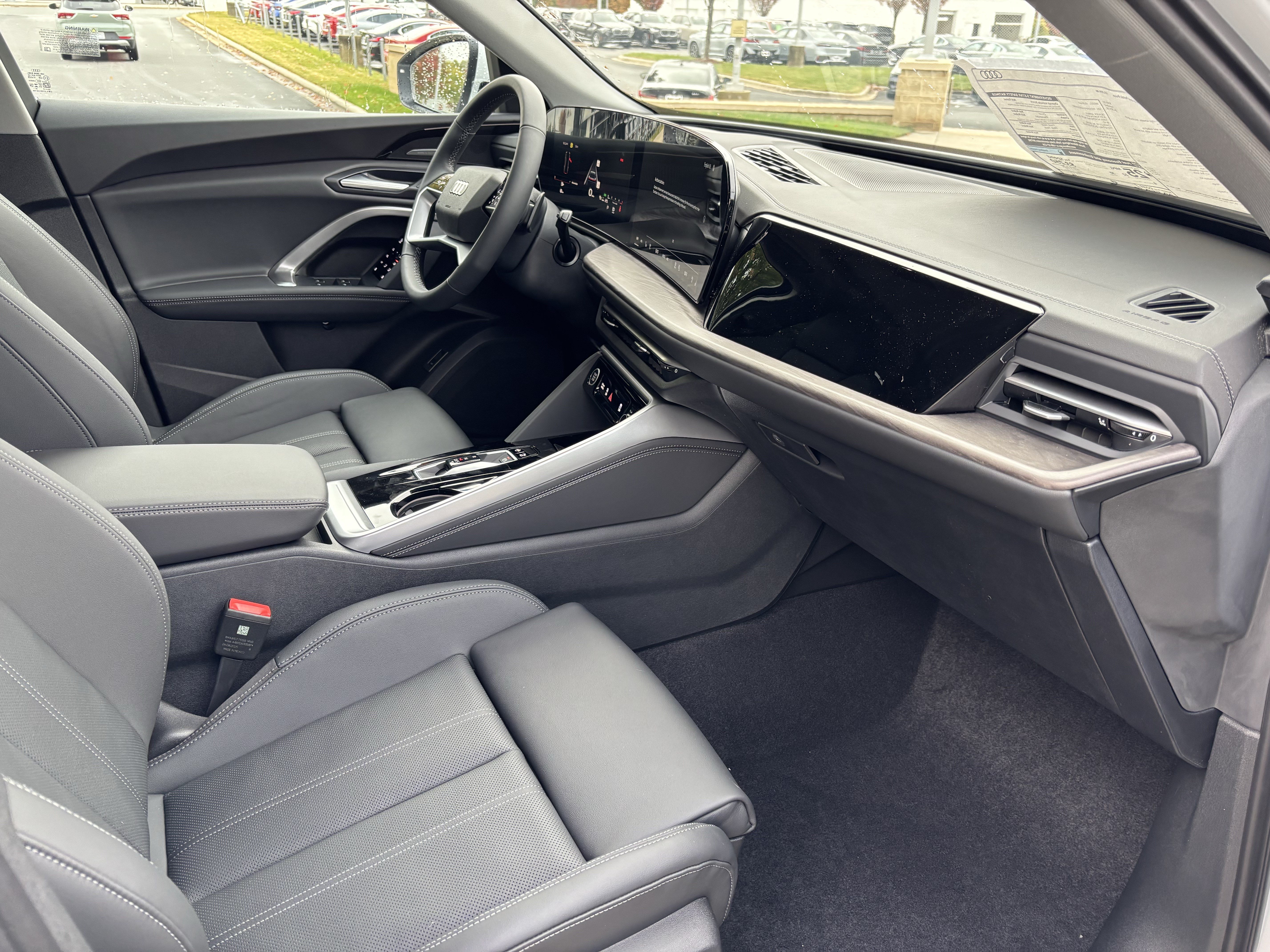Used 2025 Audi Q5 Premium AWD/4WD image 22