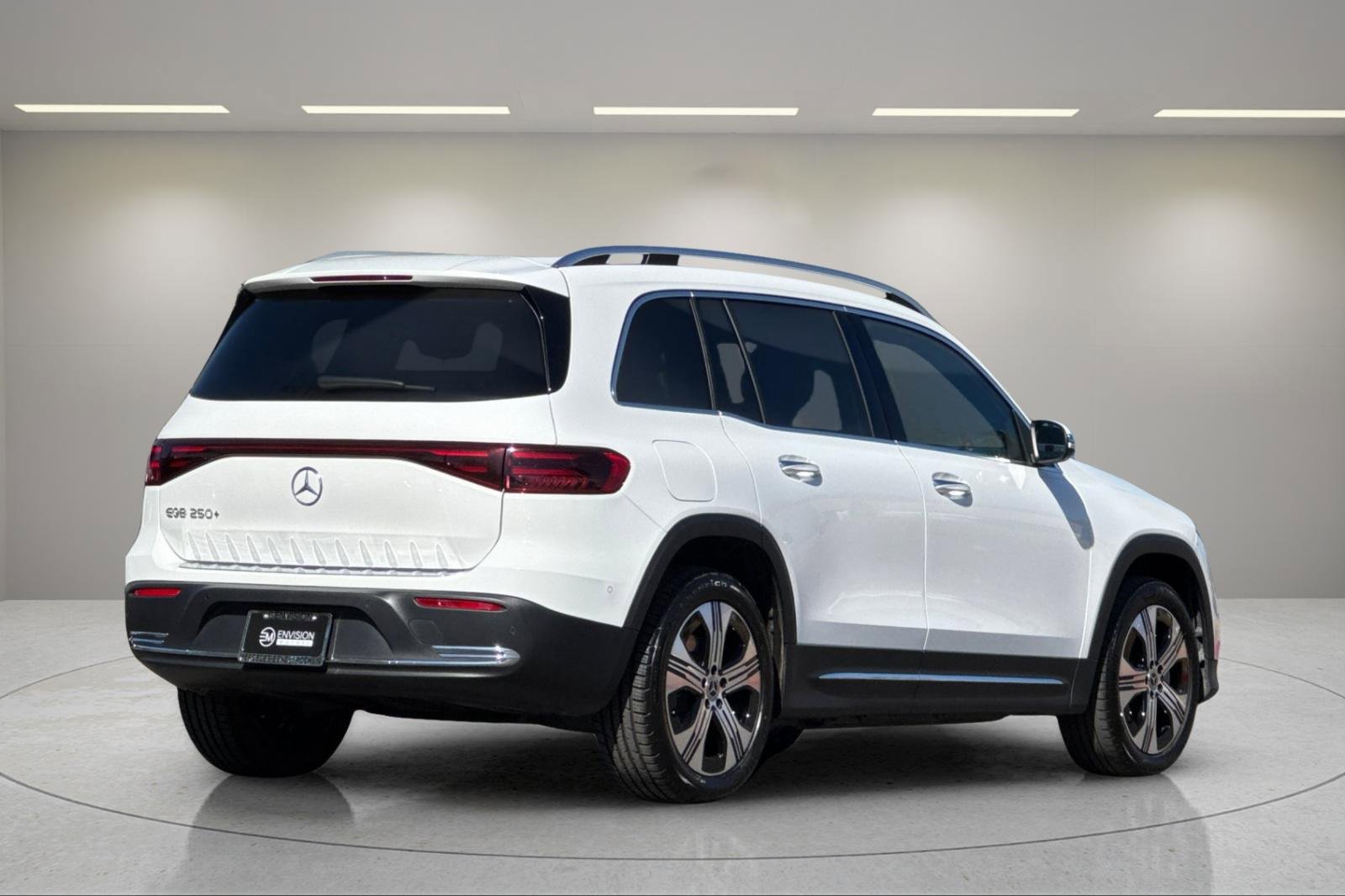 Used 2024 Mercedes-Benz EQB 250+ image 4