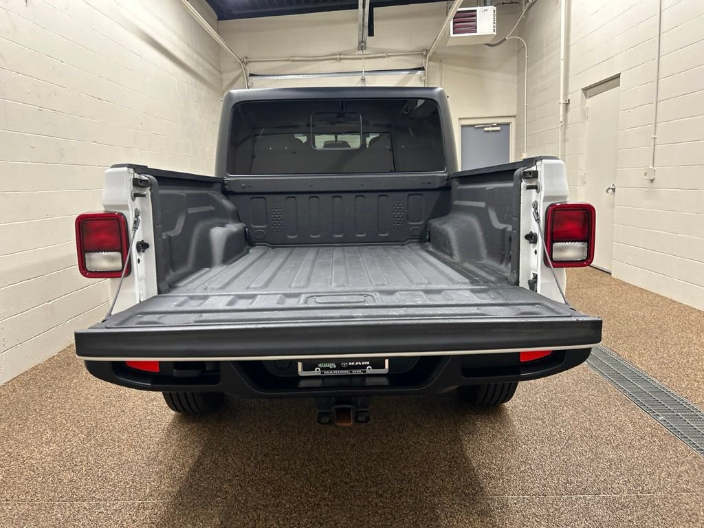 Used 2022 Jeep Gladiator Sport AWD/4WD image 11