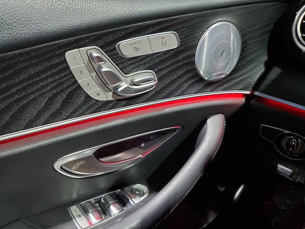 Used 2019 Mercedes-Benz E 300 image 37