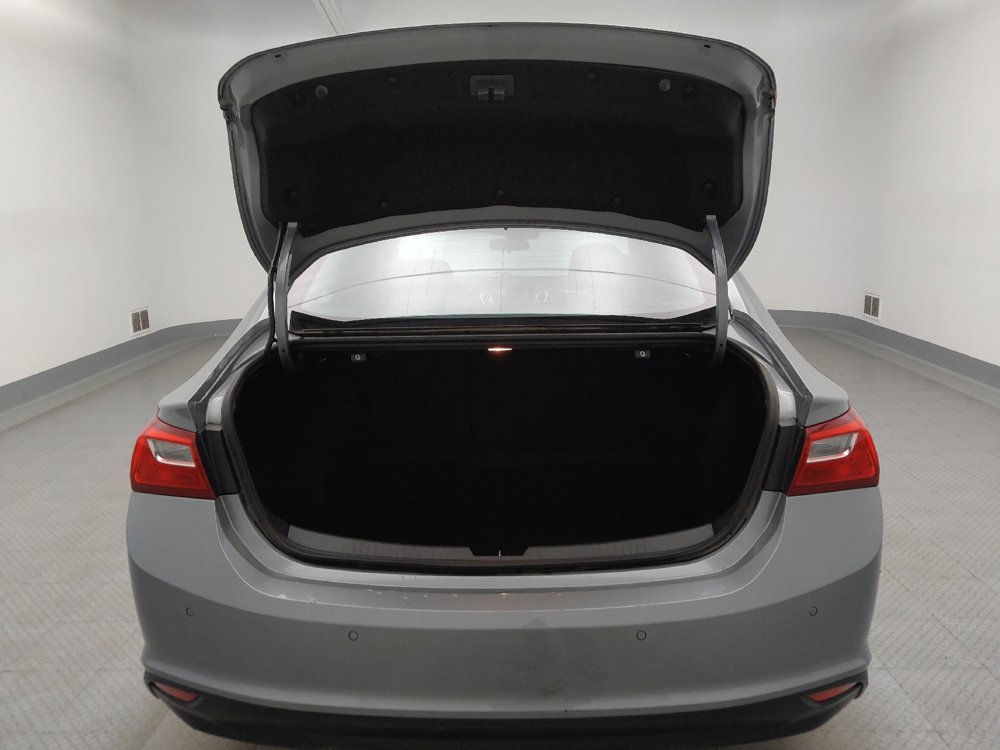 Used 2025 Chevrolet Malibu LS FWD image 29