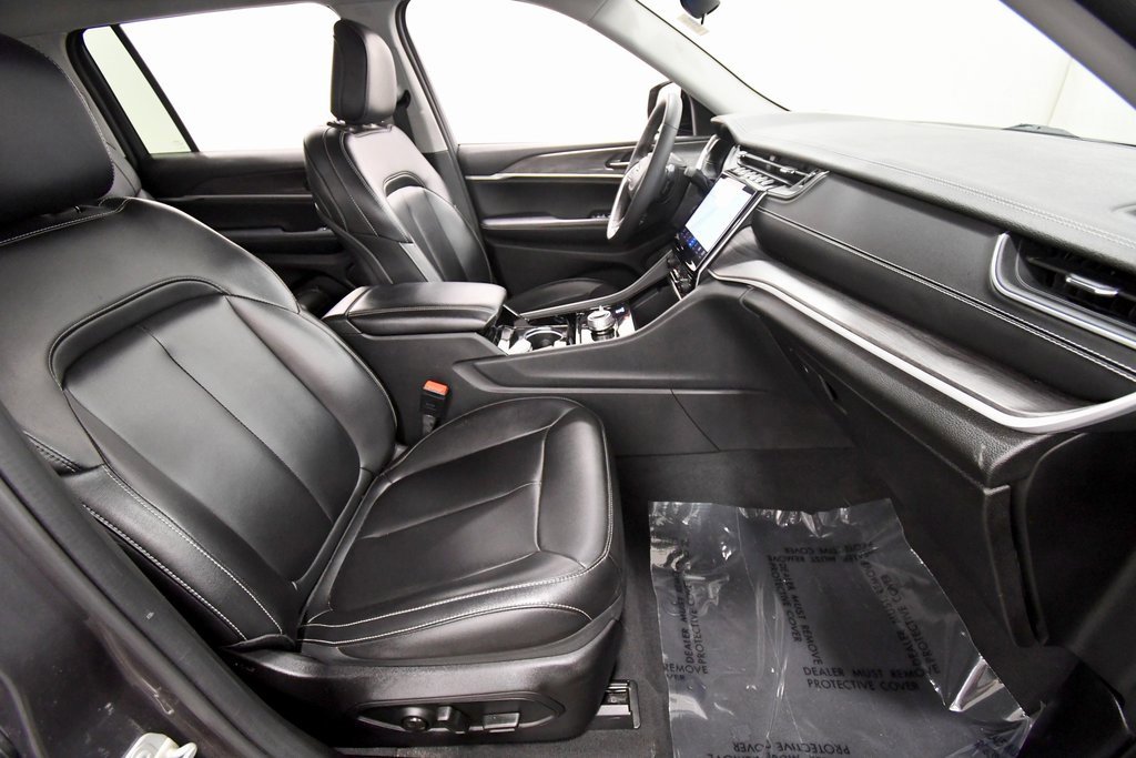 Used 2023 Jeep Grand Cherokee L Limited image 18