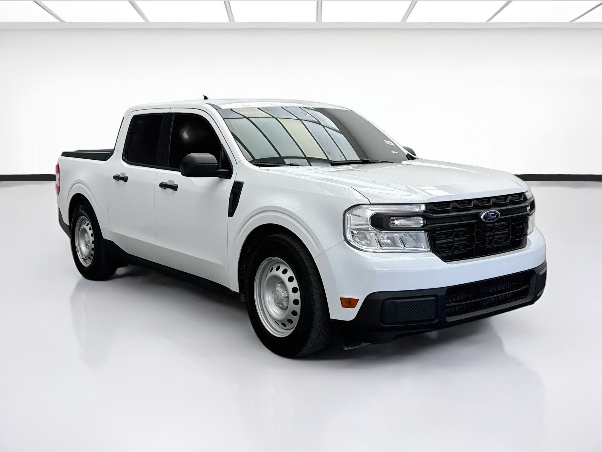 Used 2024 Ford Maverick XL FWD image 3