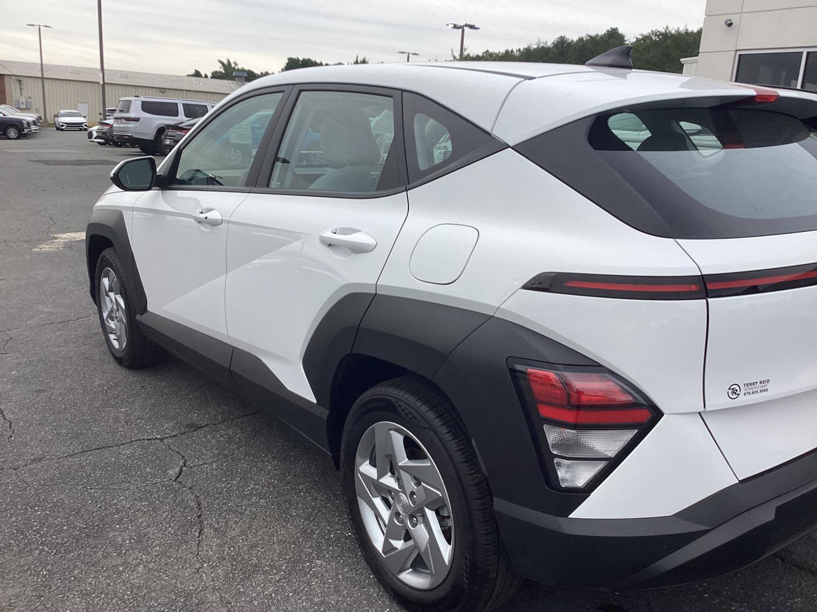 Used 2025 Hyundai Kona SE FWD image 7