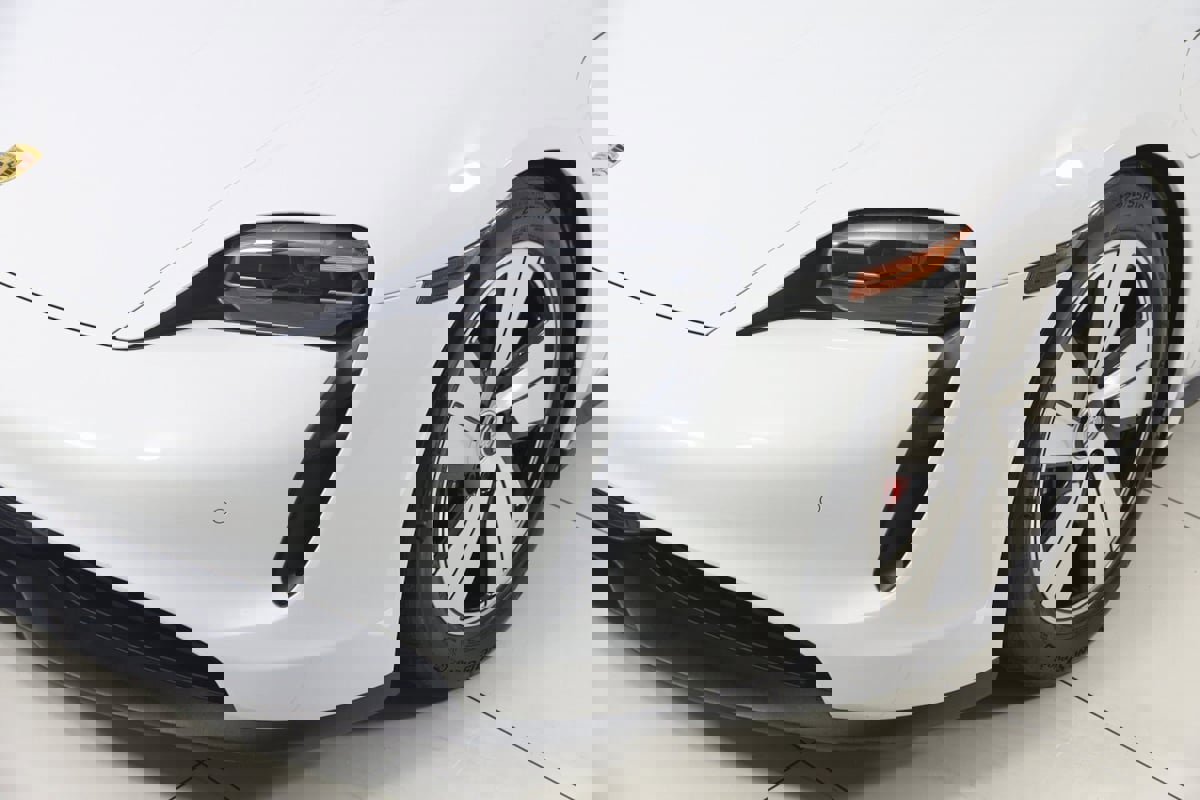 Used 2020 Porsche Taycan 4S image 69