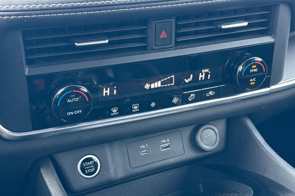 Used 2023 Nissan Rogue SV image 20