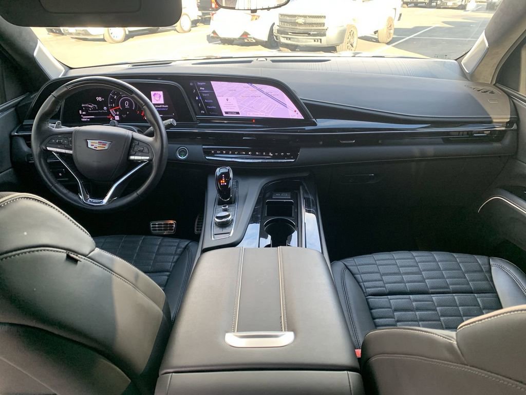 Certified 2024 Cadillac Escalade ESV V w/ Heavy-Duty Trailer Package image 18