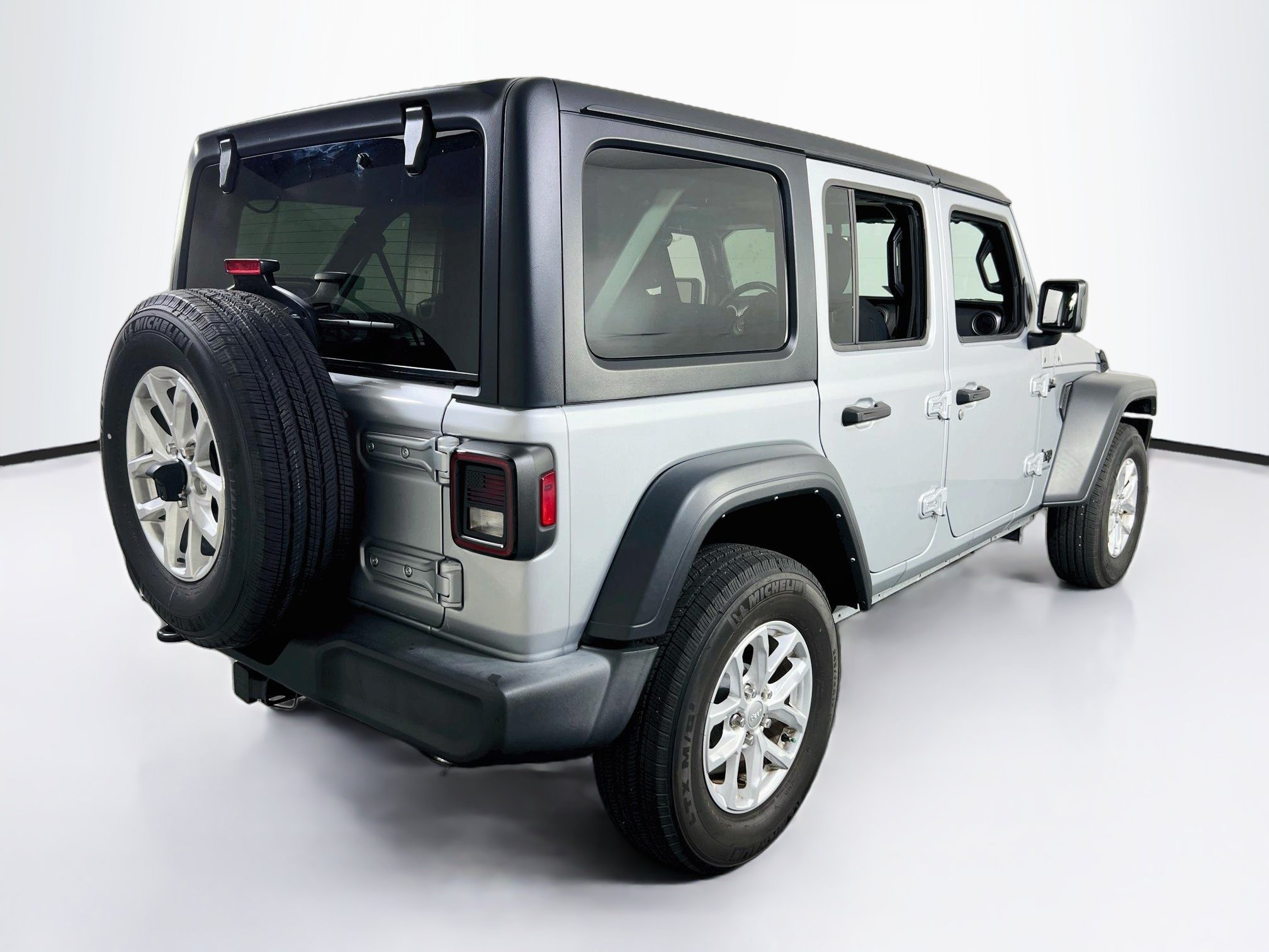 Used 2023 Jeep Wrangler Unlimited Sport AWD/4WD image 5