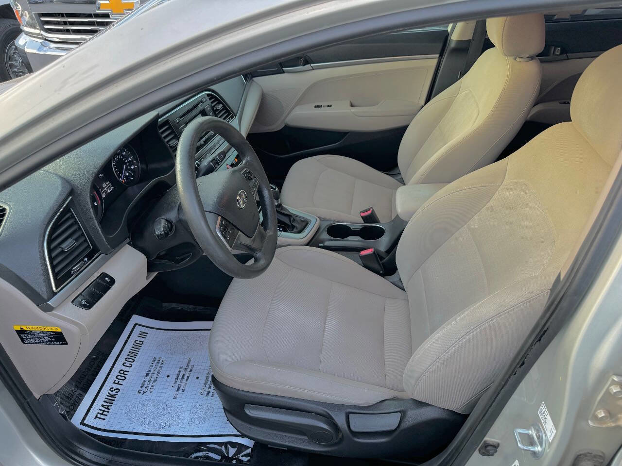 Used 2017 Hyundai Elantra SE image 11