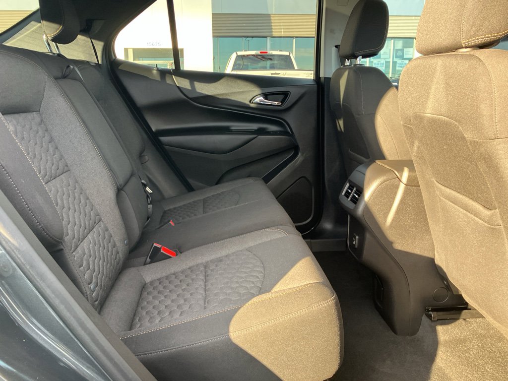 Used 2019 Chevrolet Equinox LT w/ Sun & Navigation Package image 32