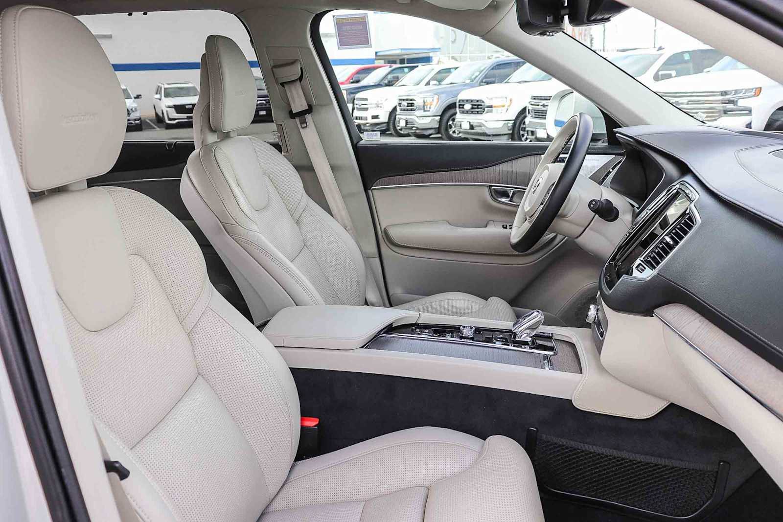 Used 2020 Volvo XC90 T8 Inscription w/ Protection Package Premier image 19