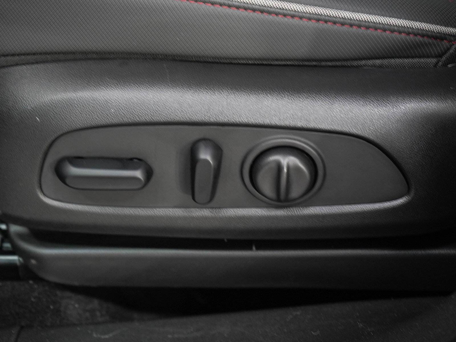 Used 2022 Chevrolet TrailBlazer RS FWD image 22