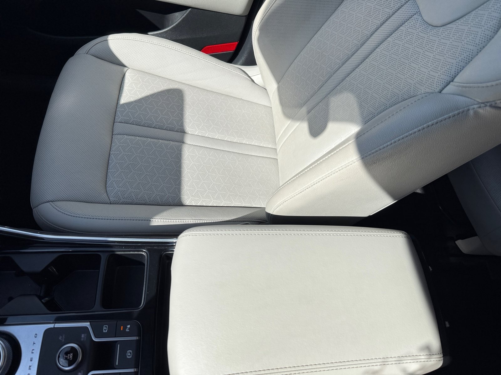 Used 2023 Kia Sorento SX Prestige w/ Panoramic Sunroof Package AWD/4WD image 14