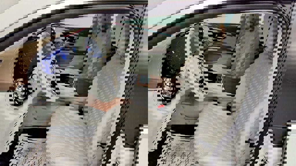 Used 2023 Mercedes-Benz EQS 580 4MATIC Sedan w/ Exclusive Trim Package image 20