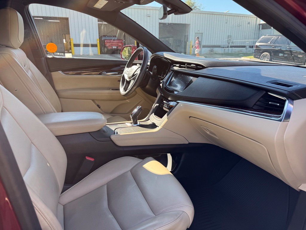Used 2018 Cadillac XT5 Luxury FWD image 11