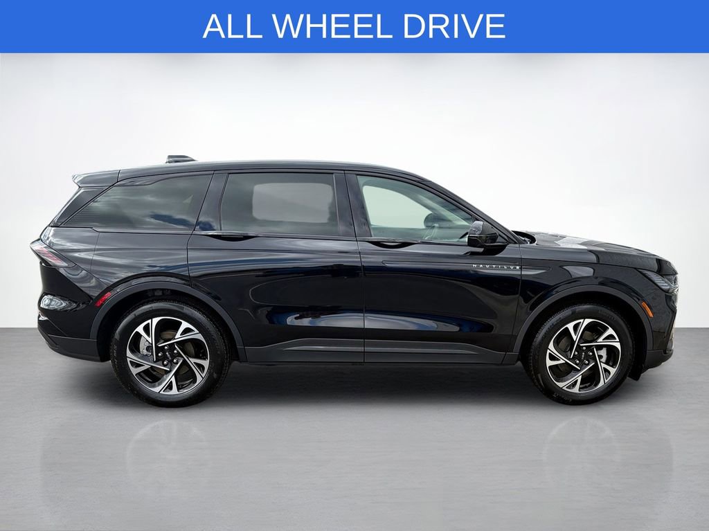 Certified 2025 Lincoln Nautilus Premier w/ Equipment Group 102A image 2