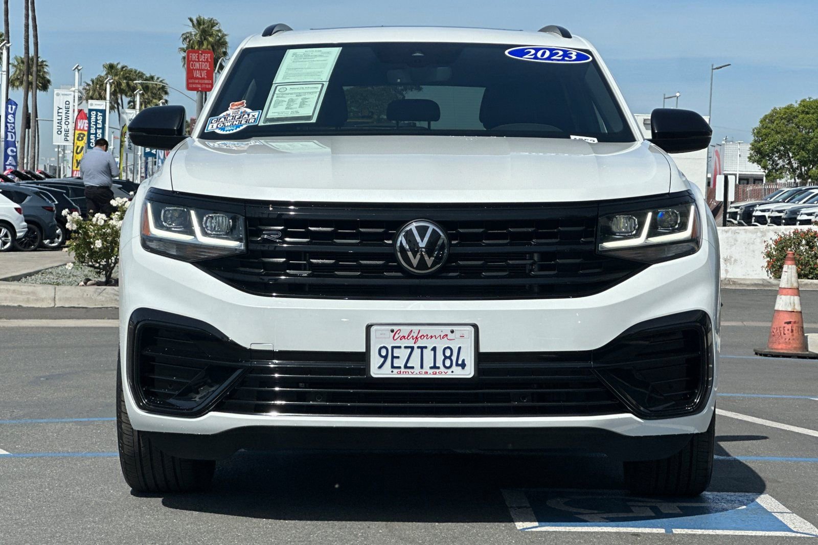 Certified 2023 Volkswagen Atlas Cross Sport SEL R-Line image 9