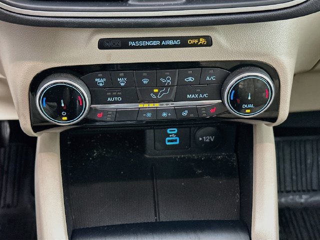 Used 2022 Ford Escape SEL FWD image 14