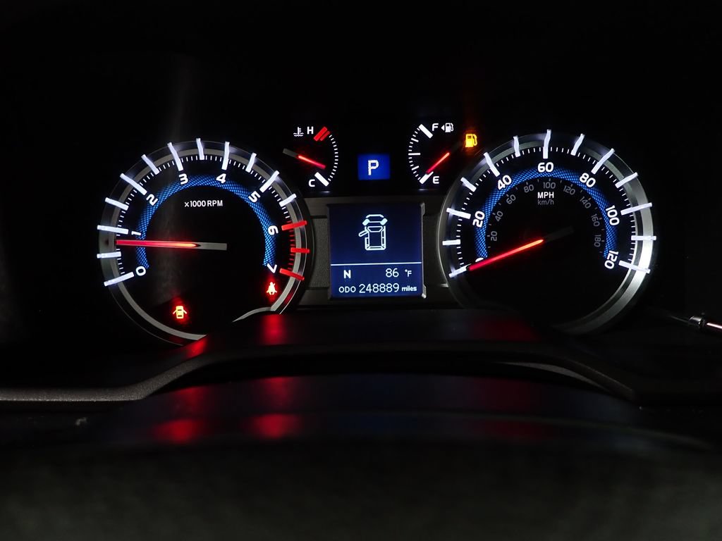 Used 2014 Toyota 4Runner SR5 AWD/4WD image 24