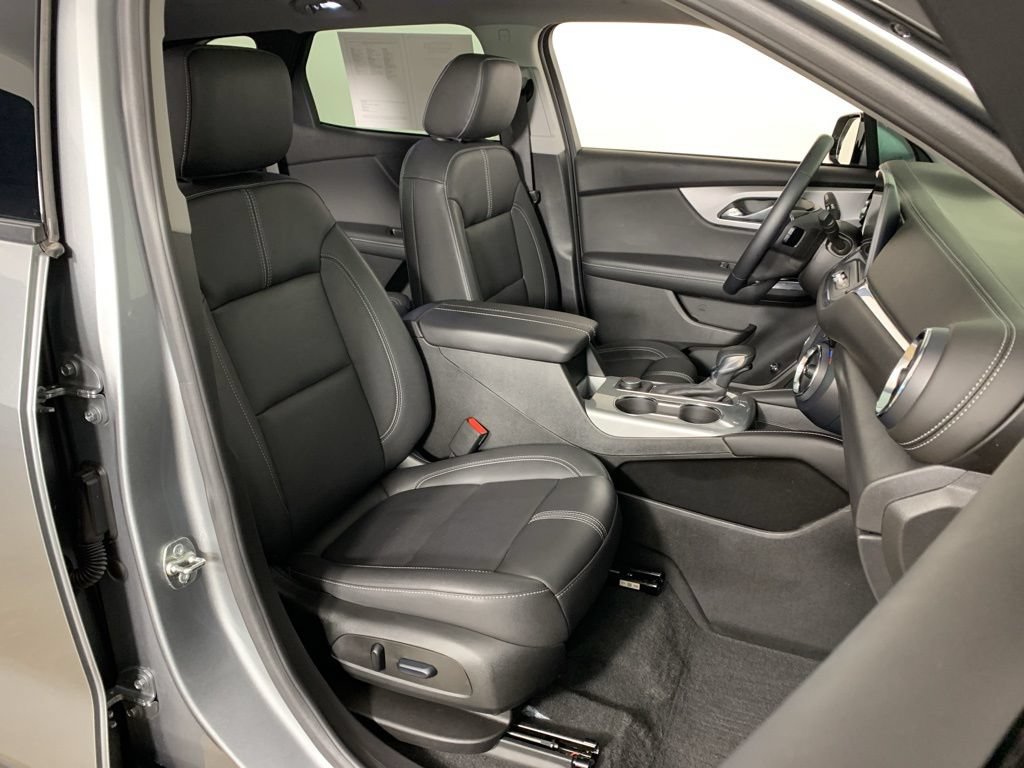 Used 2023 Chevrolet Blazer LT AWD/4WD image 36