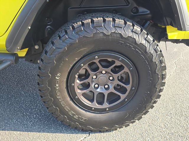 Used 2023 Jeep Wrangler Unlimited Rubicon w/ Xtreme 35 Tire Package AWD/4WD image 33