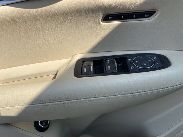 Used 2018 Cadillac XT5 Luxury w/ Driver Awareness Package FWD image 13