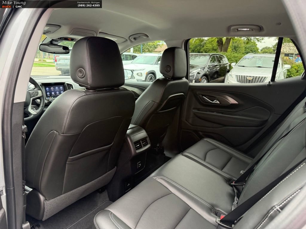 Used 2024 GMC Terrain SLT FWD image 13