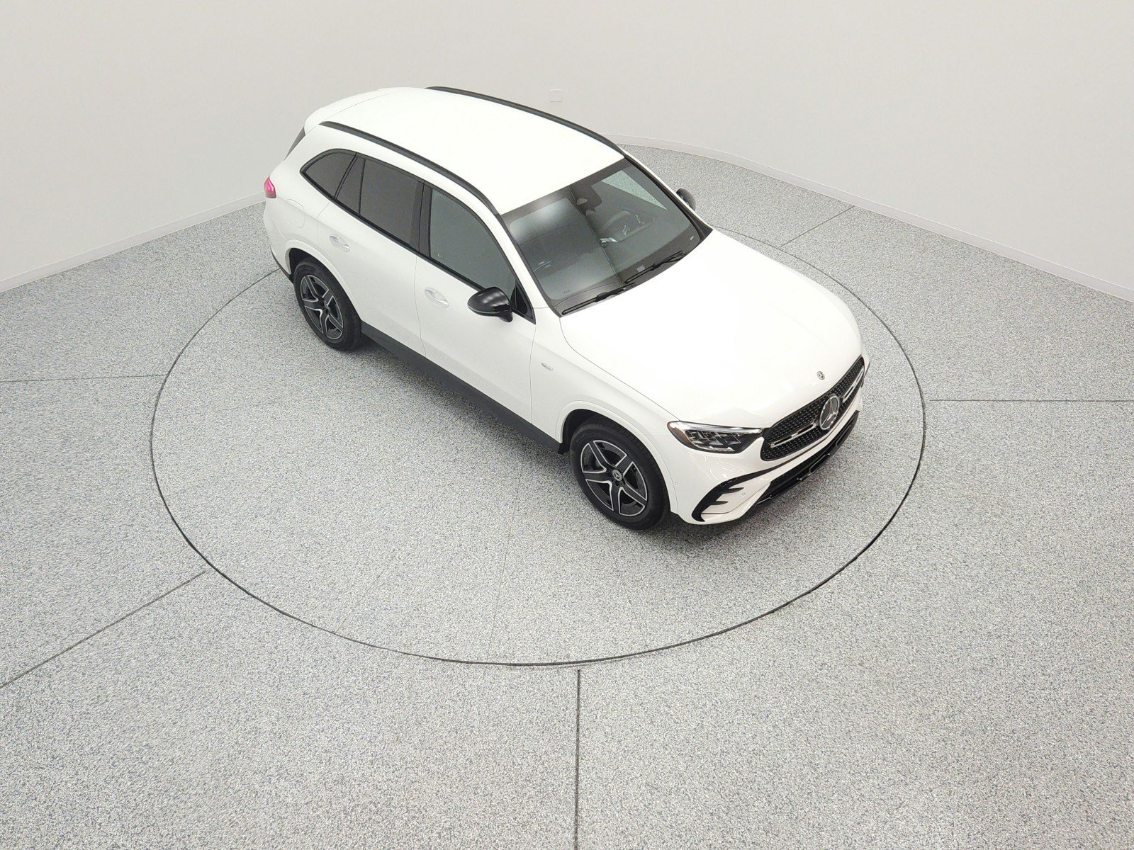 Used 2025 Mercedes-Benz GLC 350e 4MATIC image 11