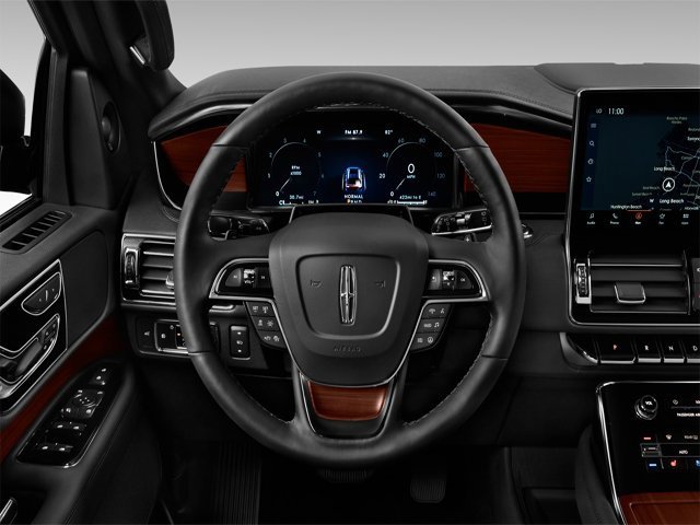 Used 2022 Lincoln Navigator L Reserve w/ Equipment Group 201A image 8